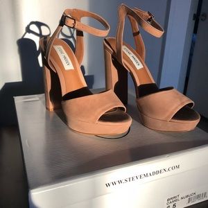 Steve Madden Britt Camel Nubuck Size 6.5